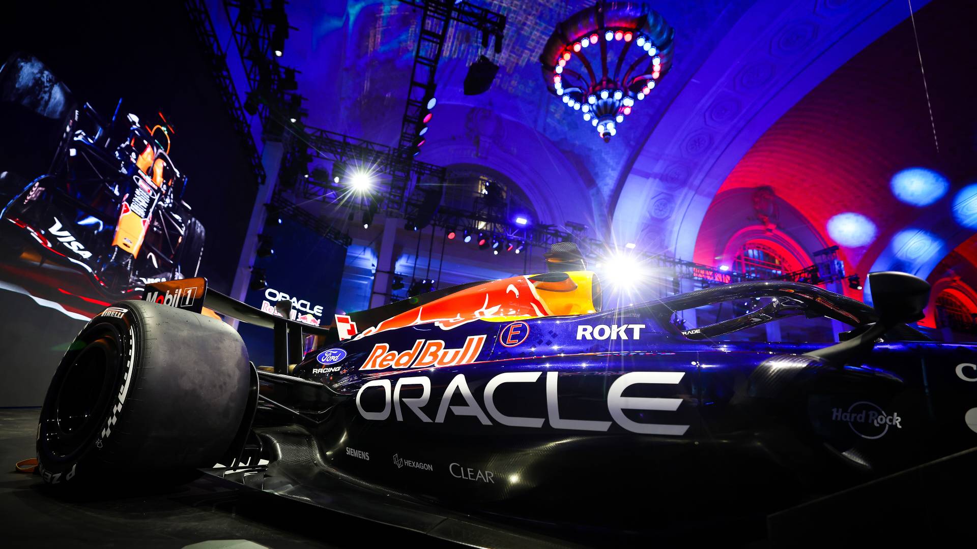 CLEAR清扬品牌标志出现在全新RB22赛车上